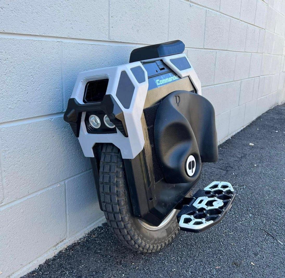New from Clark Pads - the Seat & Bumper Combo for the Extreme Bull Commander EUC wheel. The combined 3D-printed seat and bumpers provide great protection for your Extreme Bull Commander electric unicycle. The front bumper includes hard points for kickstand stability. Choose your colors from the dropdown options. The default seat color is black. Includes pre-applied heavy duty double-sided foam adhesive for mounting.
