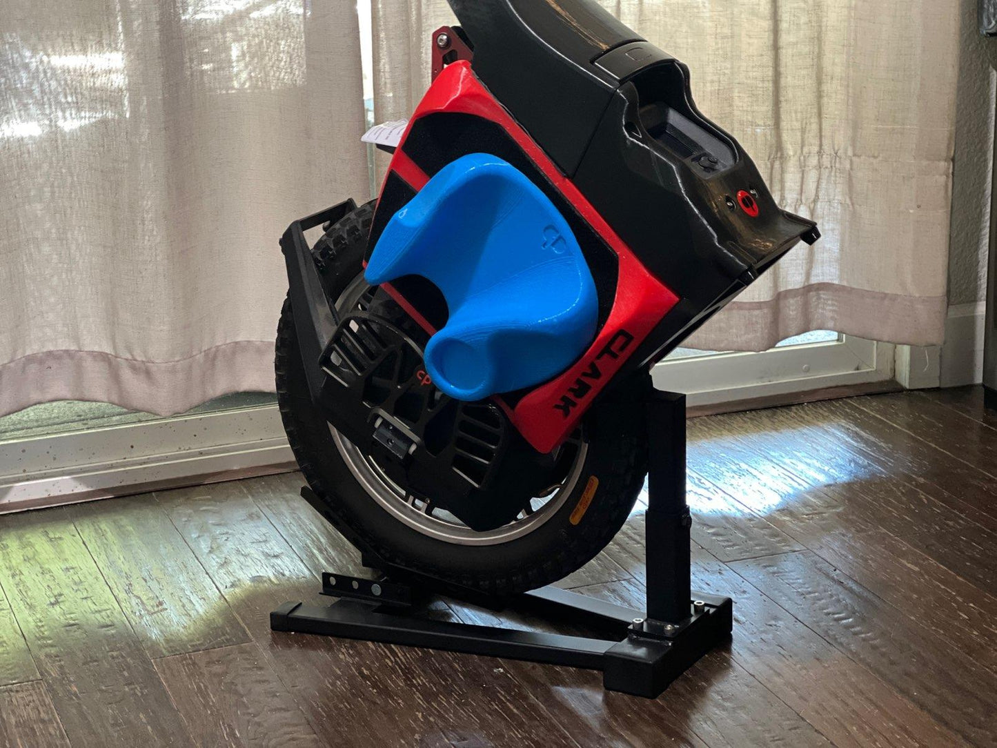 Roll your EUC right onto this sturdy metal EUC stand. This stand works with 16-inch to 24-inch EUC wheels. Assembly parts and tools included. With all Begode, Gotway, Inmotion, Kingsong, and Ninebot EUC electric unicycle wheels with 16-inch to 24-inch wheel size.